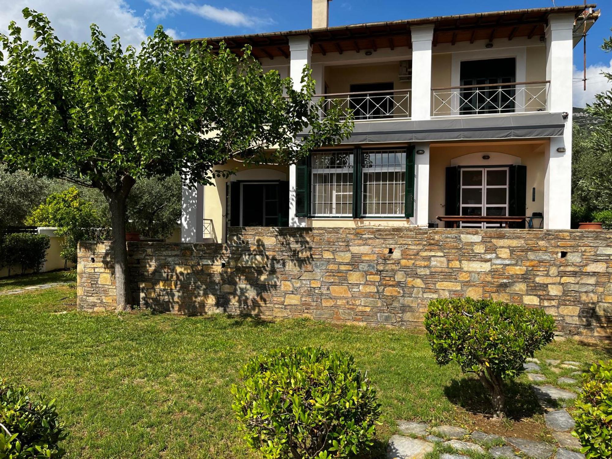 Villa Liana Sourpi Екстериор снимка